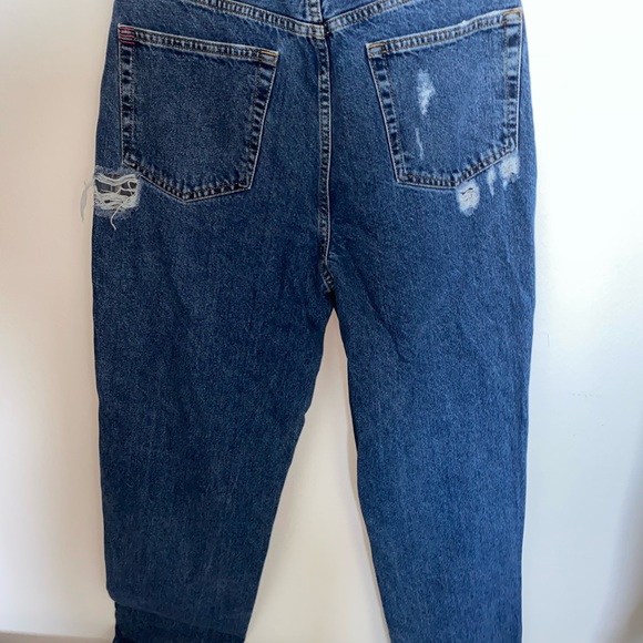 Urban outfitters High waisted ripped mom jeans - Picture 2 of 3